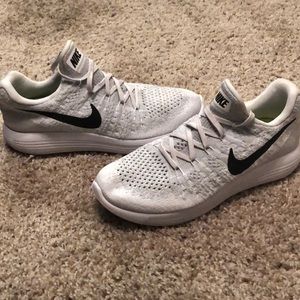 NIKE Lunarepic Flynit 3